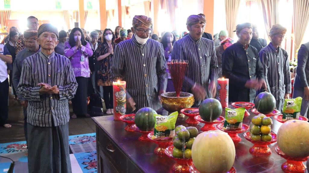 Melestarikan Budaya Leluhur Melalui Ritual Keagamaan. | Ditjen Bimas ...